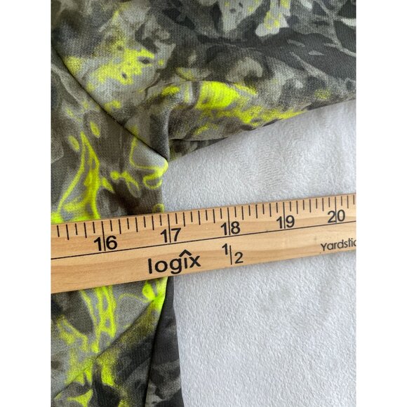 Under Armour Youth Loose Fit Camouflage Hoodie YMD Neon Yellow & Gray Pullover - Picture 3 of 12